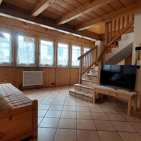 Appartamento Fiocco Di Neve Кампітелло-ді-Фасса Екстер'єр фото