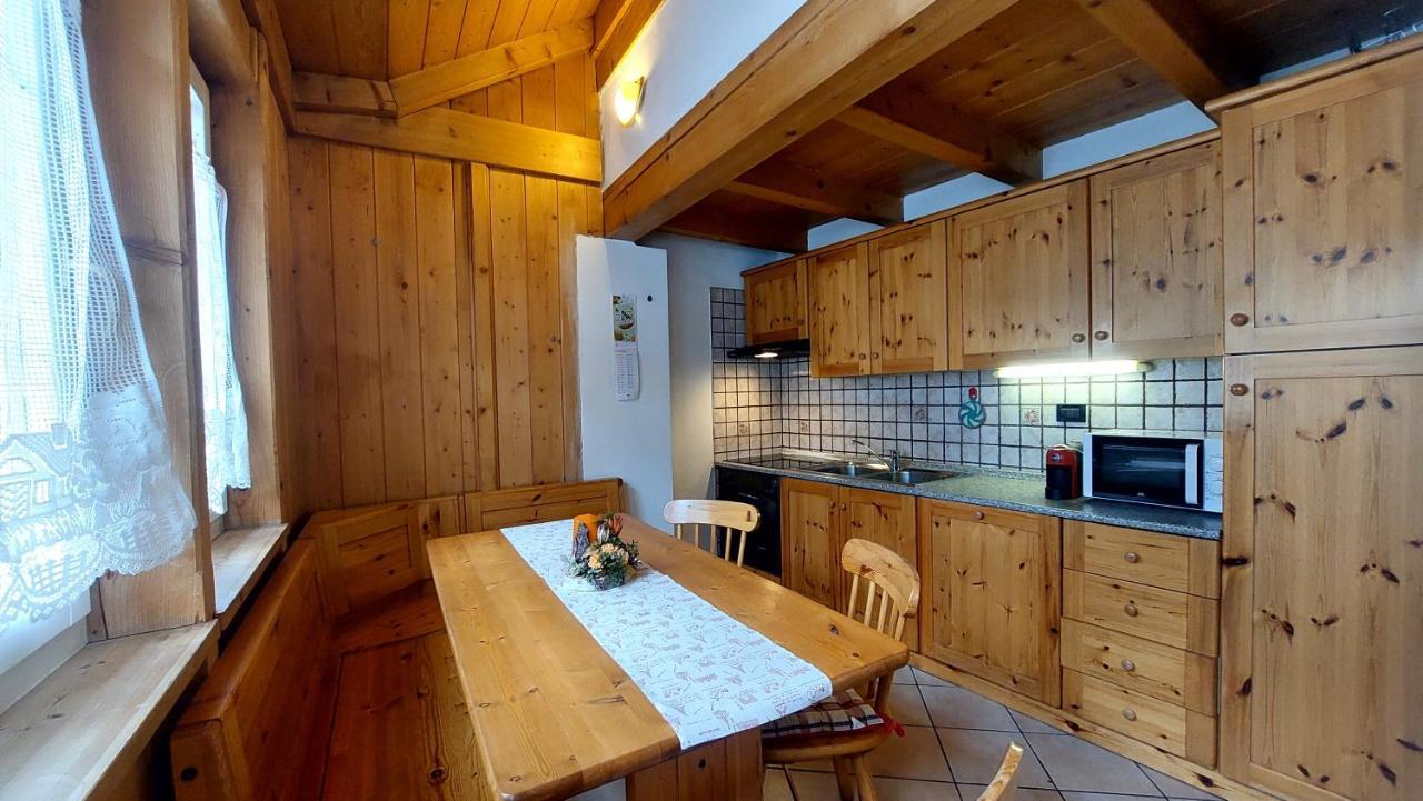 Appartamento Fiocco Di Neve Кампітелло-ді-Фасса Екстер'єр фото
