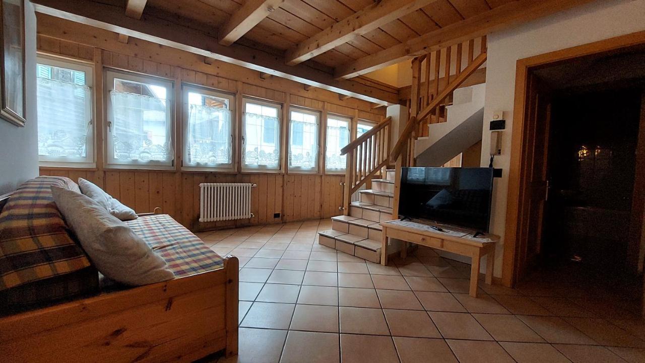 Appartamento Fiocco Di Neve Кампітелло-ді-Фасса Екстер'єр фото